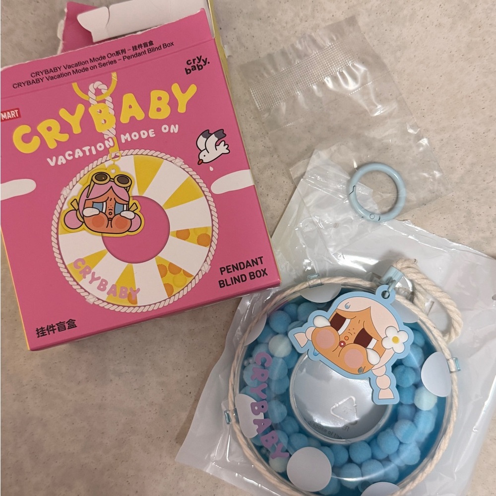 Crybaby vacation mode on pendant Blind Box - Blue